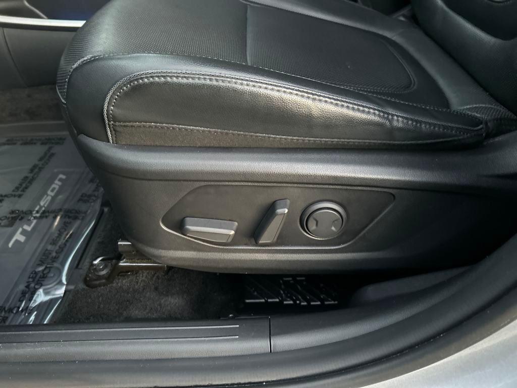 used 2022 Hyundai TUCSON Hybrid car, priced at $27,990