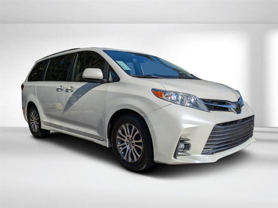 used 2020 Toyota Sienna car, priced at $29,034