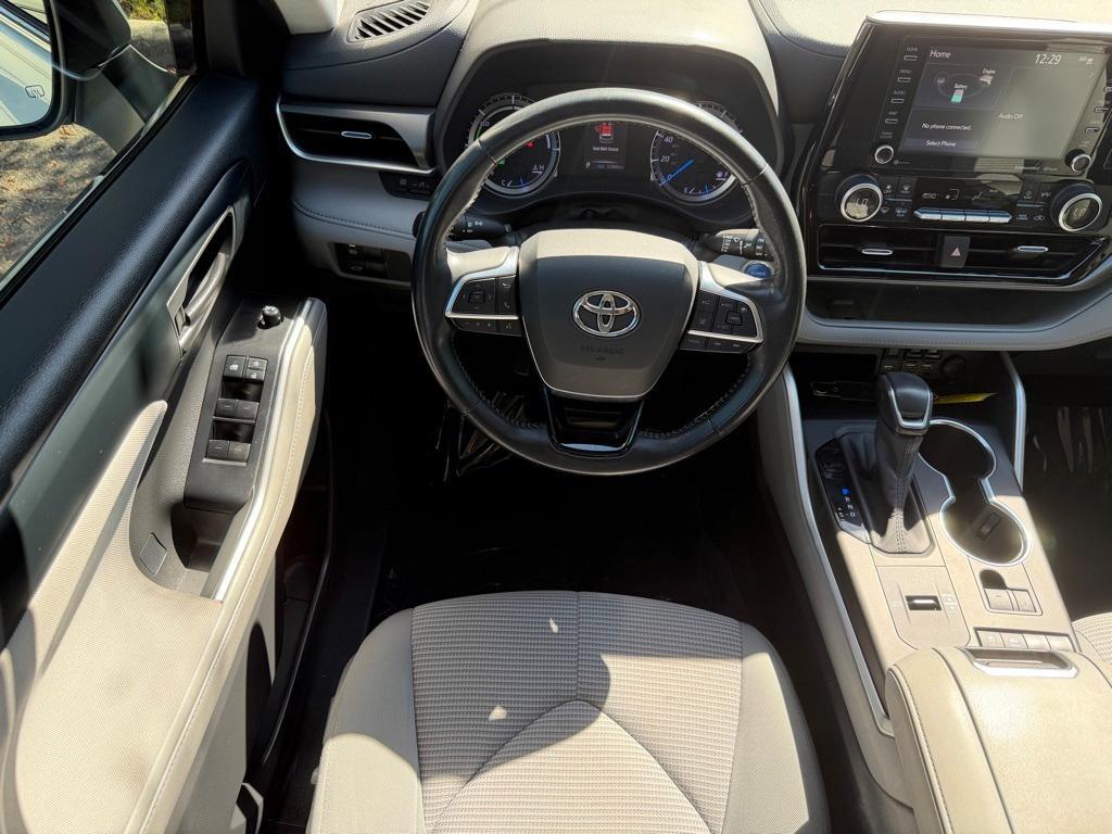 used 2020 Toyota Highlander Hybrid car, priced at $27,050