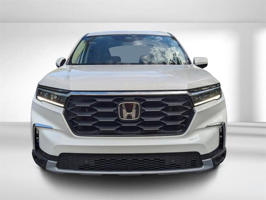 new 2025 Honda Pilot car, priced at $47,150