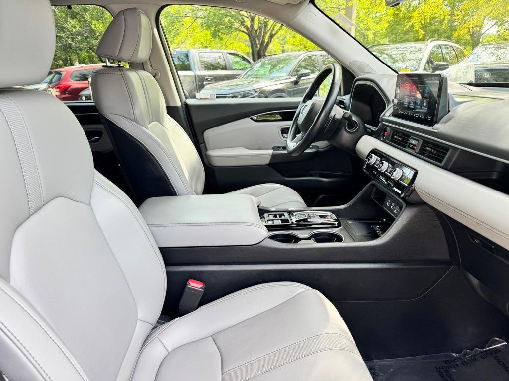 used 2023 Honda Pilot car, priced at $38,377
