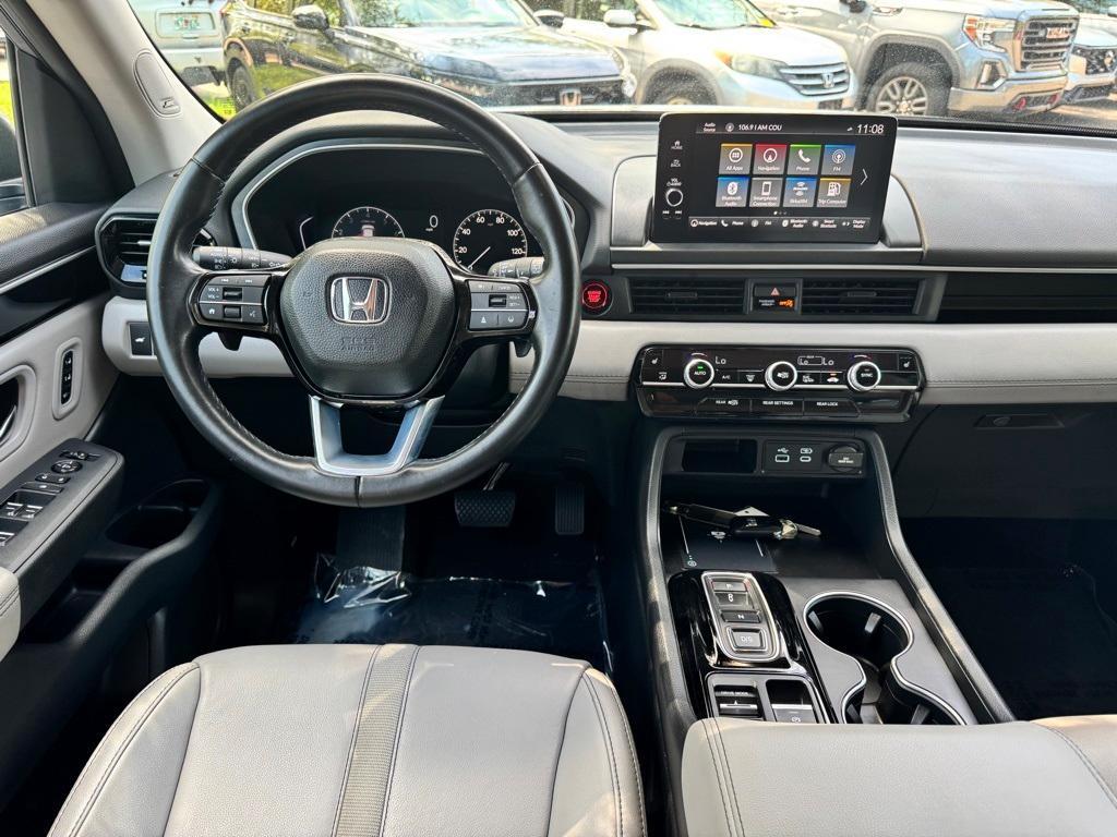 used 2023 Honda Pilot car, priced at $38,377