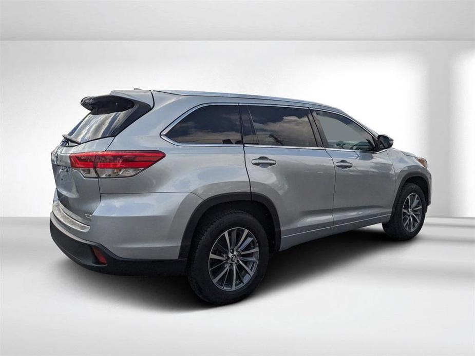 used 2018 Toyota Highlander car, priced at $22,769