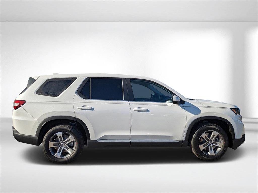 new 2025 Honda Pilot car, priced at $48,235