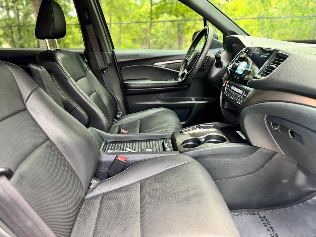 used 2022 Honda Passport car, priced at $31,609