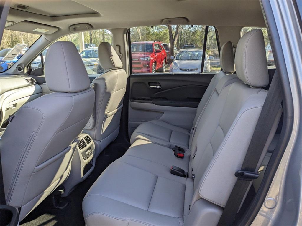 used 2021 Honda Pilot car, priced at $25,552