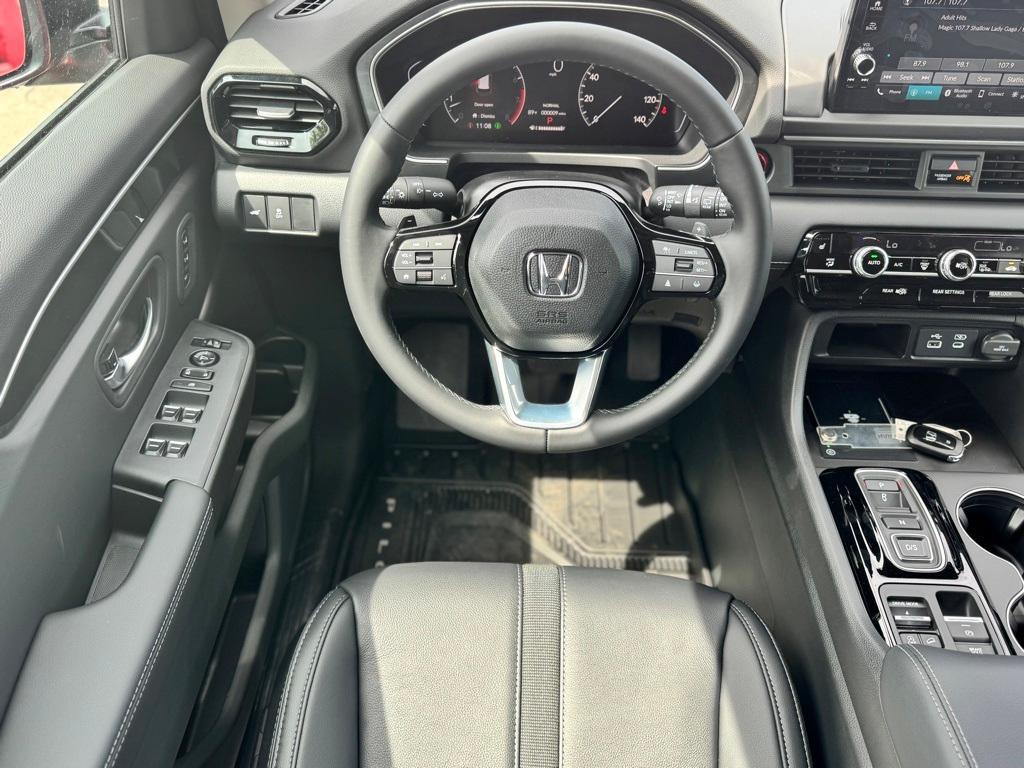 new 2025 Honda Pilot car, priced at $46,785