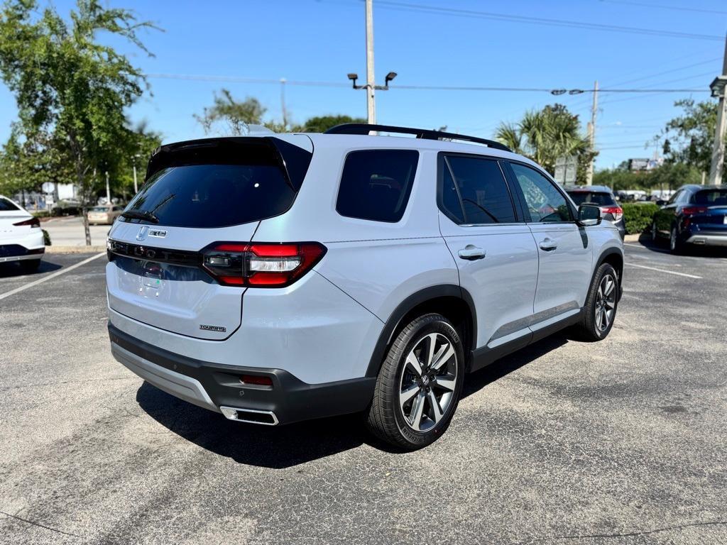 new 2025 Honda Pilot car, priced at $49,405
