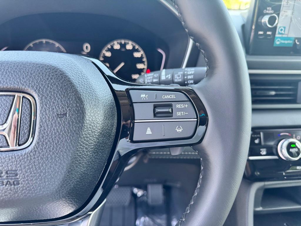 new 2025 Honda Pilot car, priced at $49,405