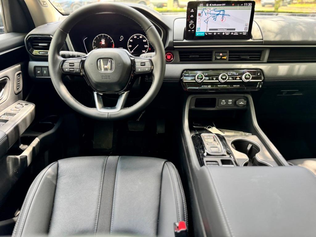 new 2025 Honda Pilot car, priced at $49,305