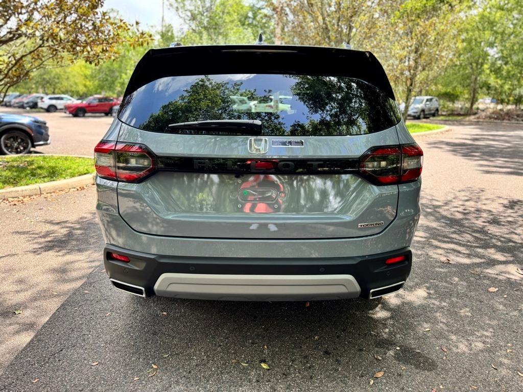 new 2025 Honda Pilot car, priced at $49,305