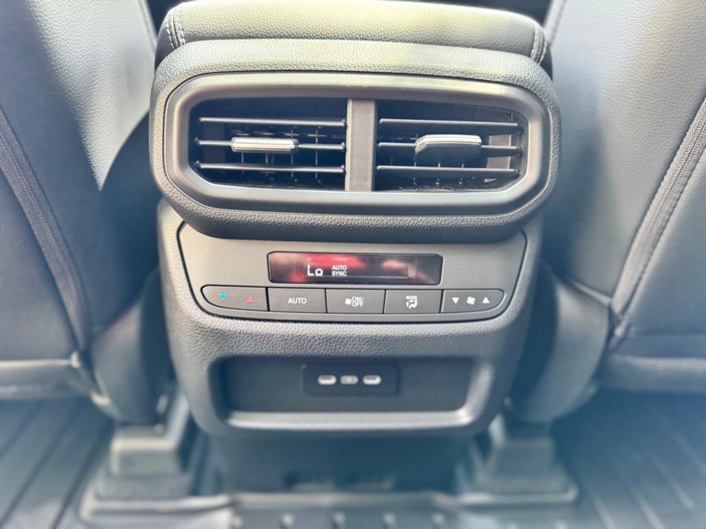 new 2025 Honda Pilot car, priced at $49,305