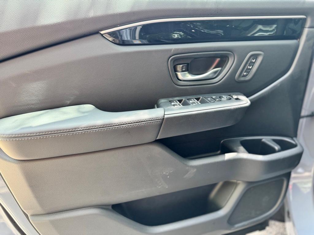 new 2025 Honda Pilot car, priced at $49,305
