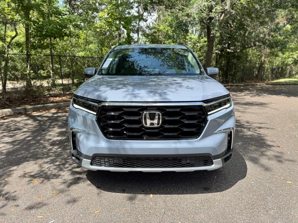 new 2025 Honda Pilot car, priced at $49,305