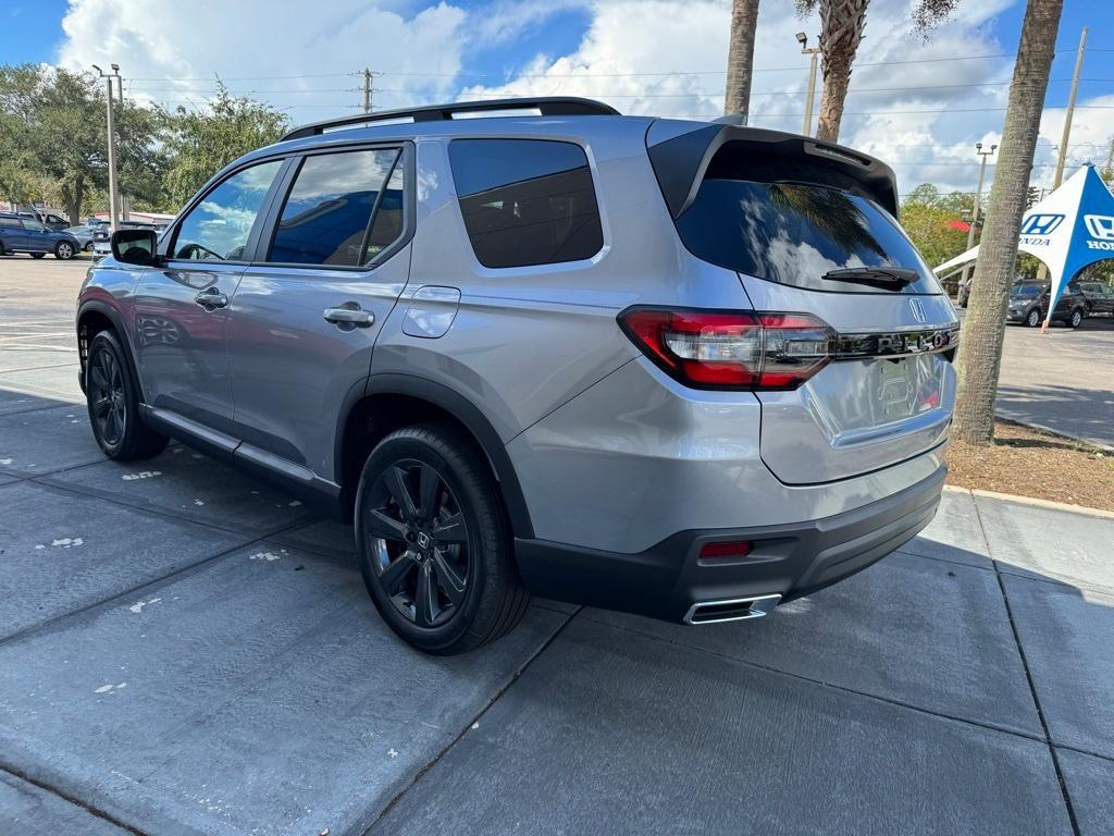 new 2025 Honda Pilot car, priced at $41,695
