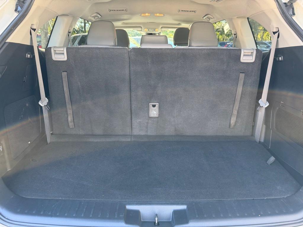 used 2021 Toyota Highlander Hybrid car, priced at $30,682