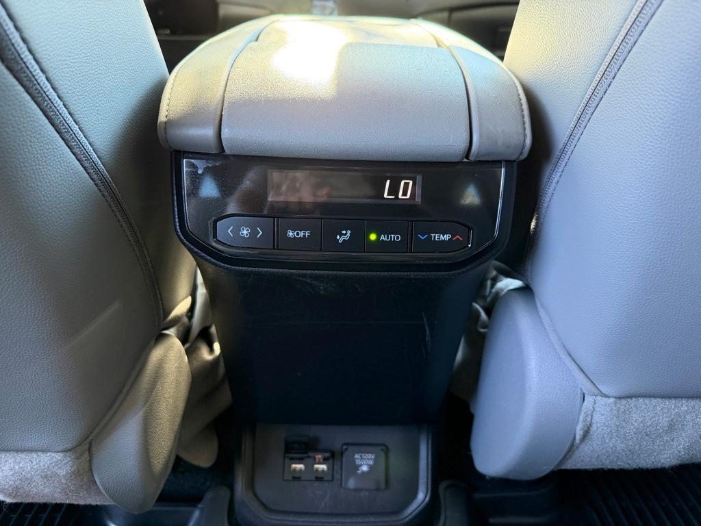 used 2021 Toyota Highlander Hybrid car, priced at $30,682