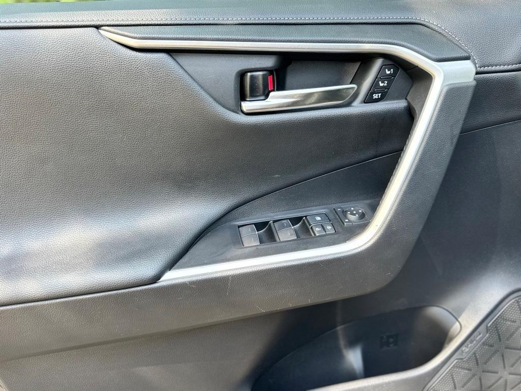used 2022 Toyota RAV4 Hybrid car, priced at $32,907