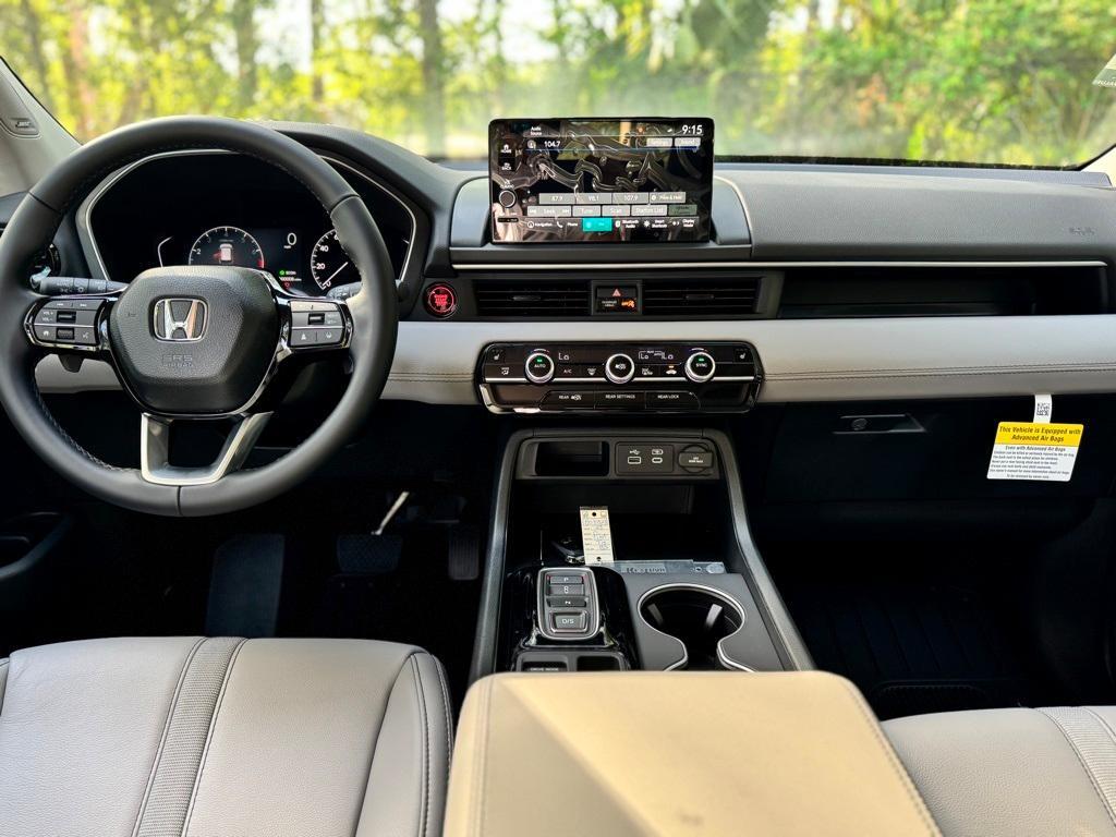 new 2025 Honda Pilot car, priced at $49,940