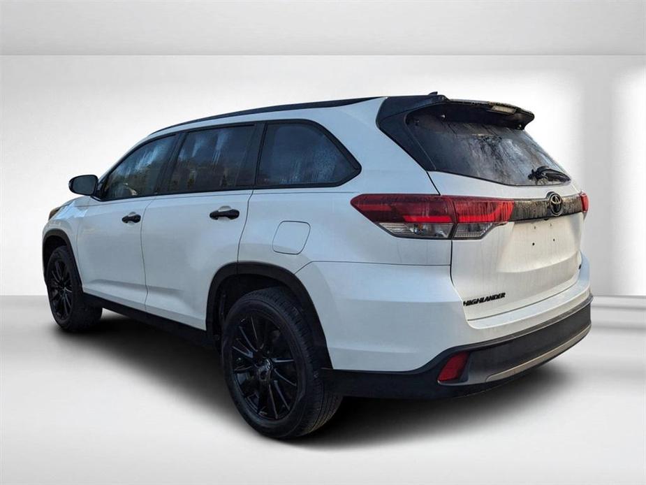 used 2019 Toyota Highlander car, priced at $24,899