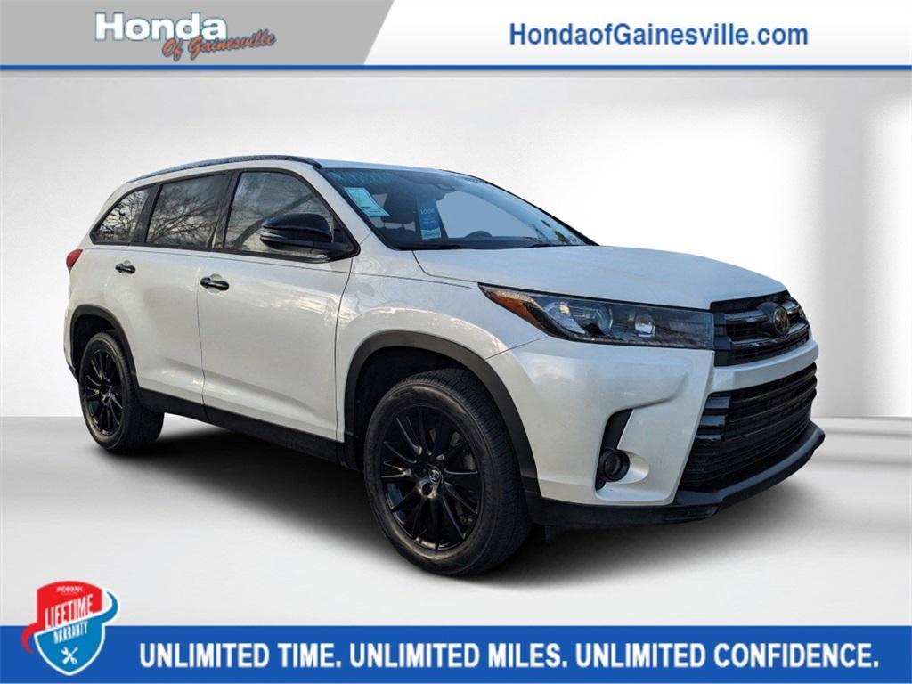 used 2019 Toyota Highlander car, priced at $24,899