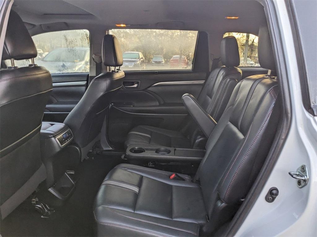 used 2019 Toyota Highlander car, priced at $24,899