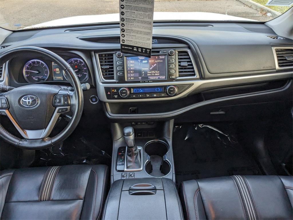 used 2019 Toyota Highlander car, priced at $24,899