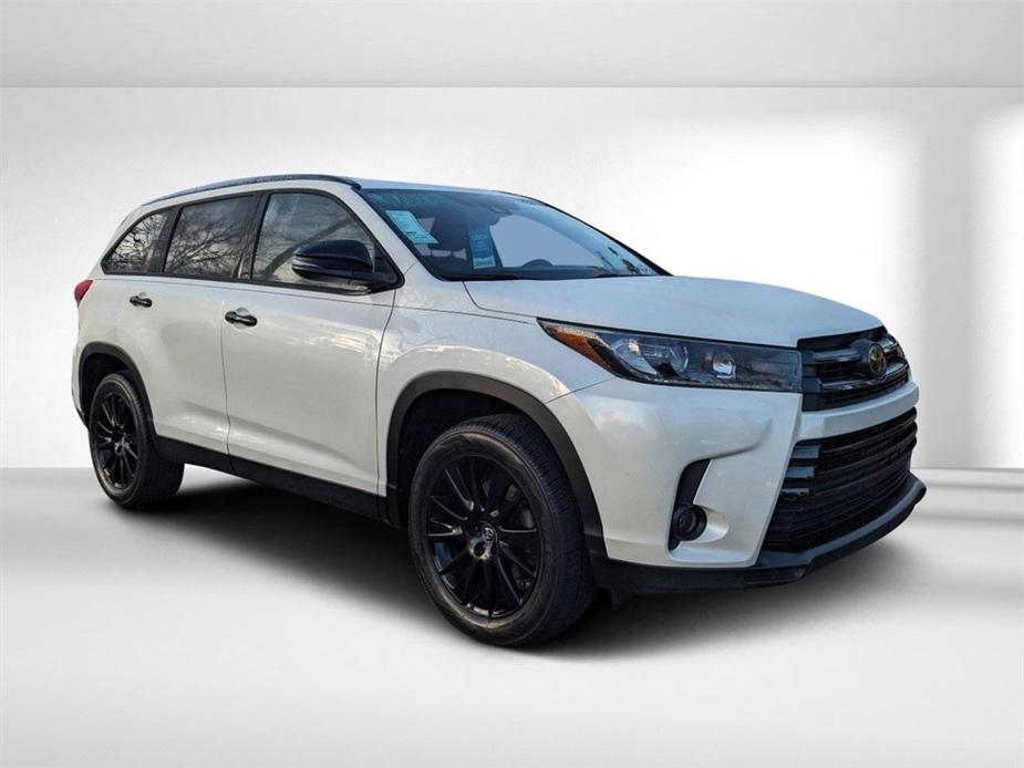 used 2019 Toyota Highlander car, priced at $24,899