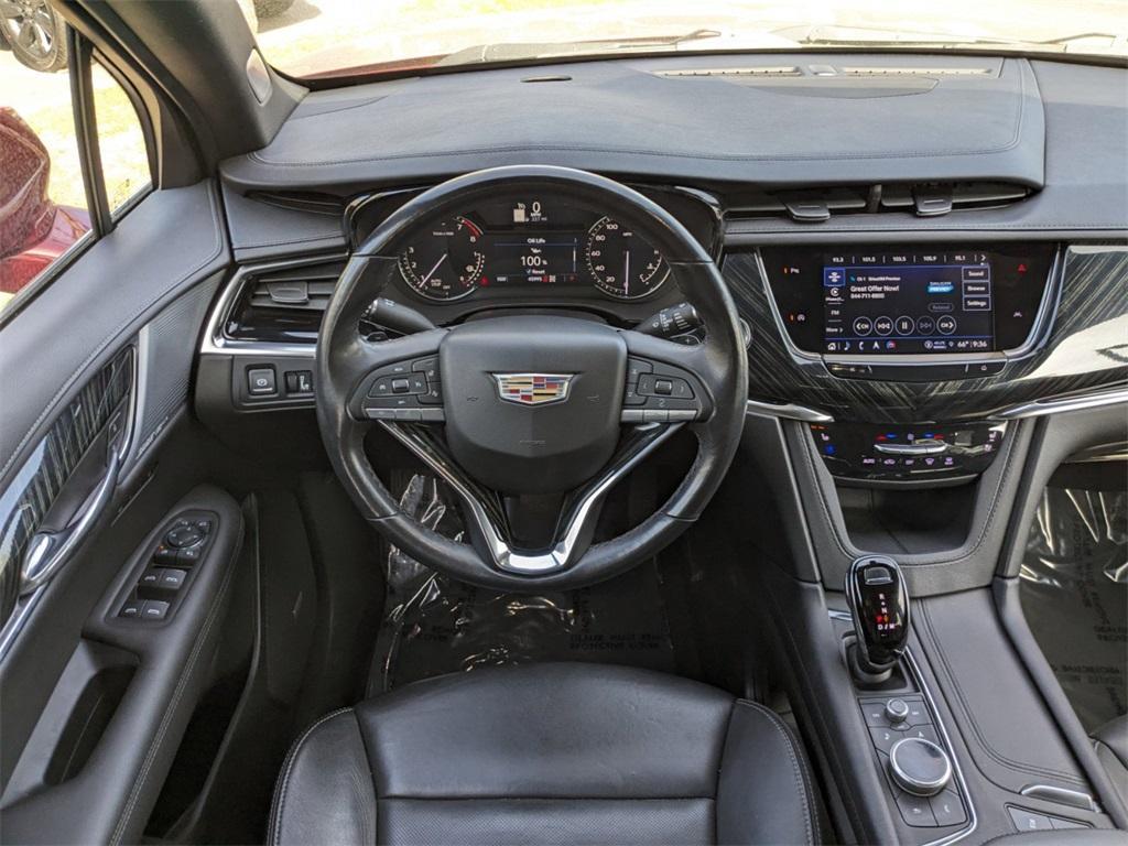 used 2023 Cadillac XT6 car, priced at $34,654
