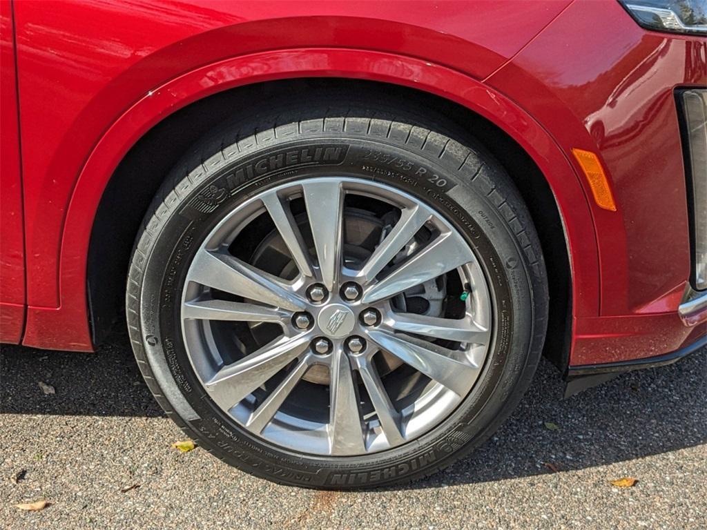 used 2023 Cadillac XT6 car, priced at $34,654