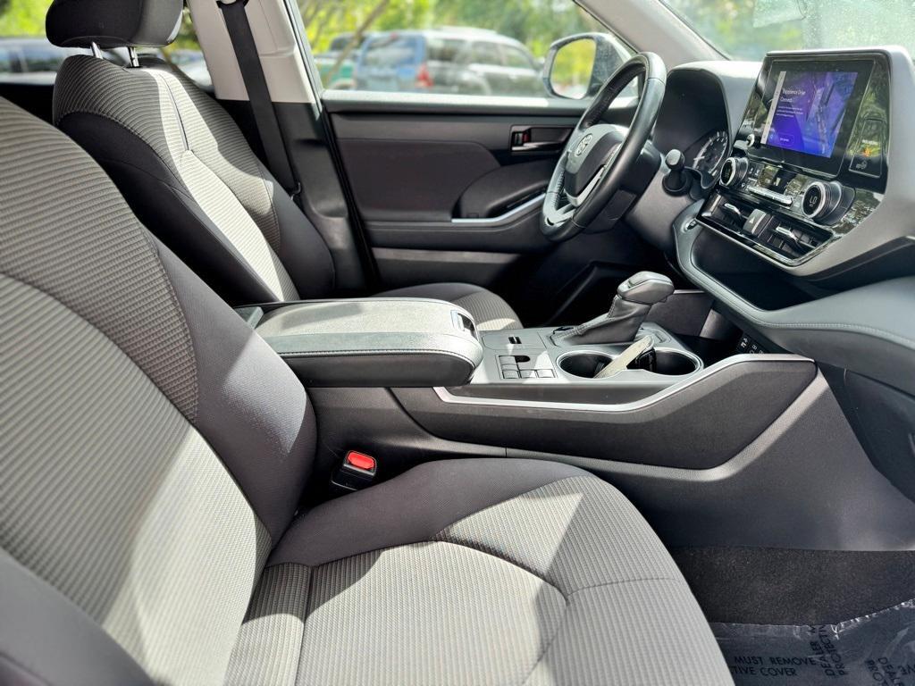 used 2023 Toyota Highlander car, priced at $32,519