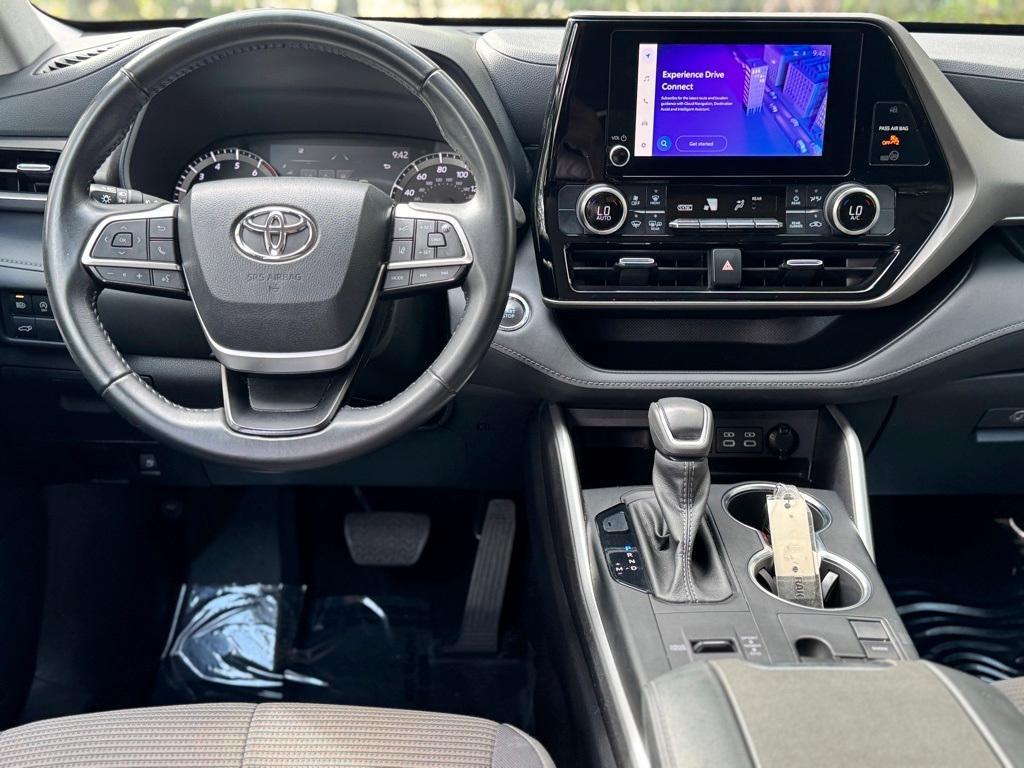 used 2023 Toyota Highlander car, priced at $32,519