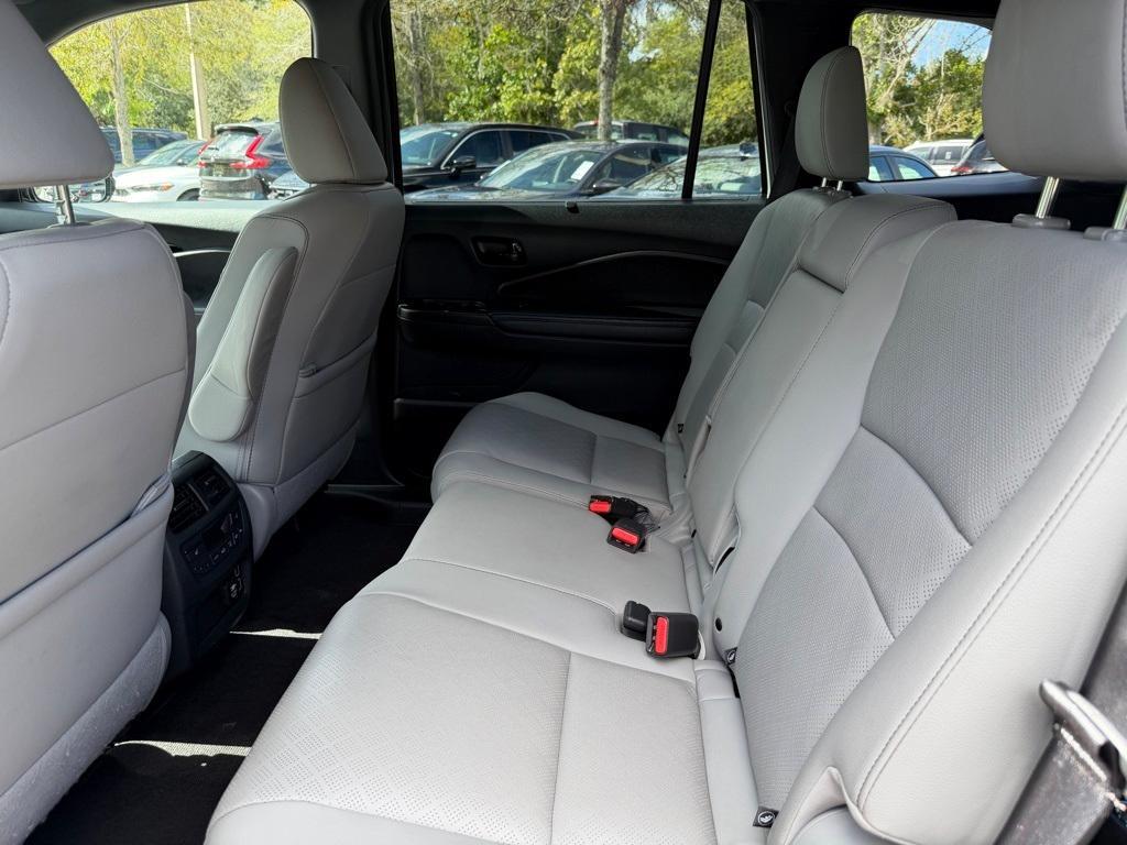 used 2022 Honda Passport car, priced at $29,389