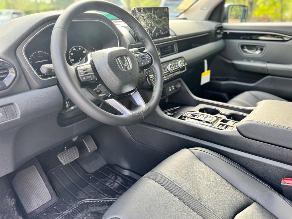 new 2025 Honda Pilot car, priced at $48,945