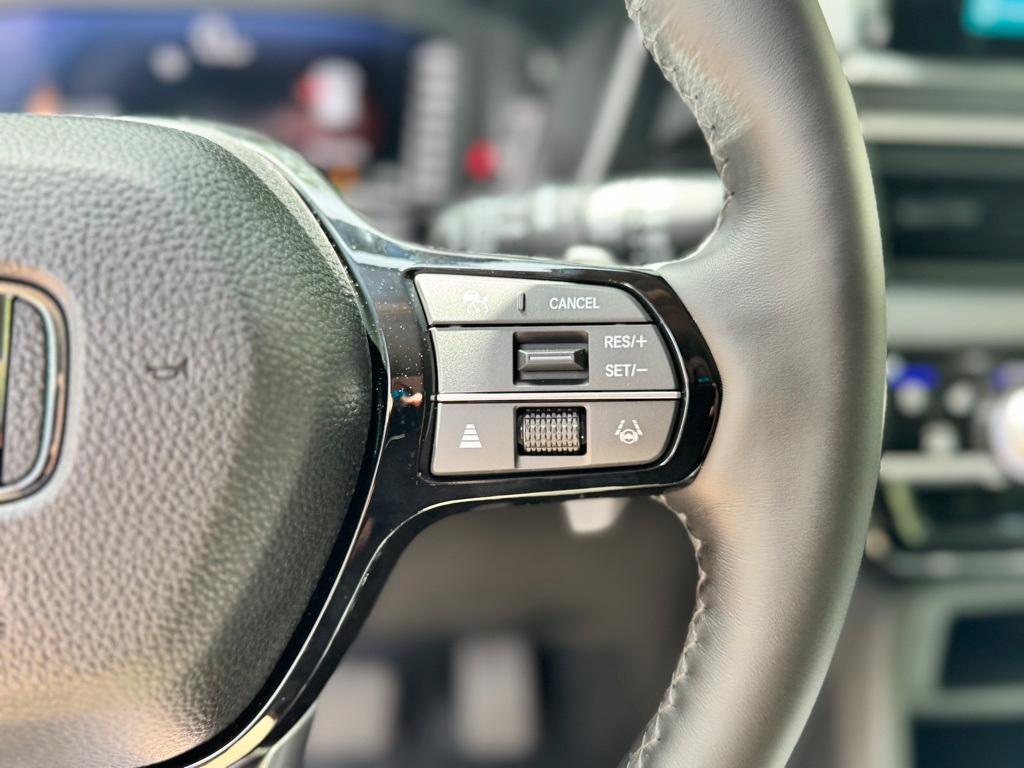 new 2025 Honda Pilot car, priced at $55,255