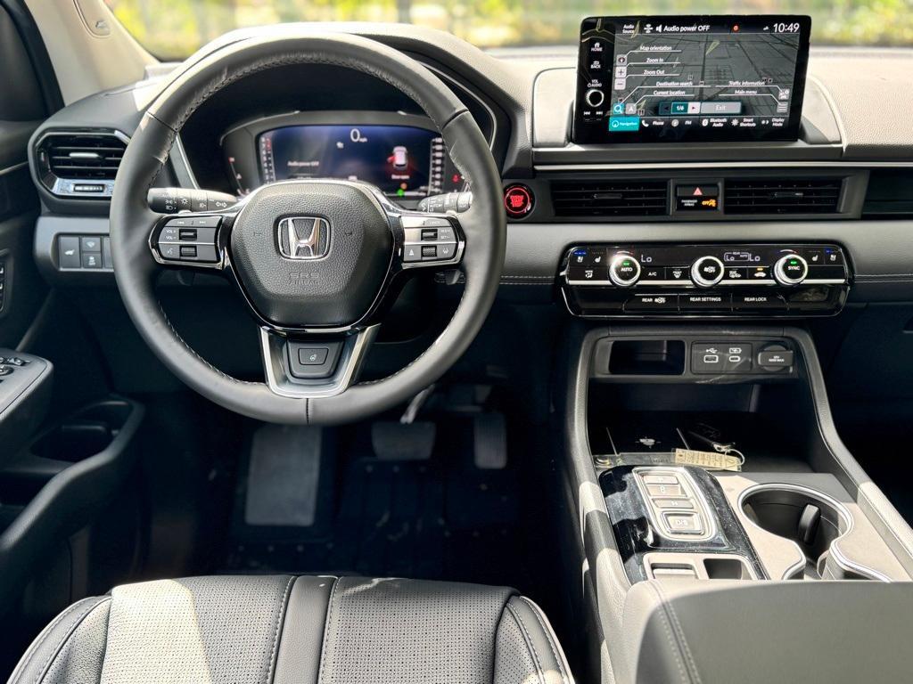new 2025 Honda Pilot car, priced at $55,255