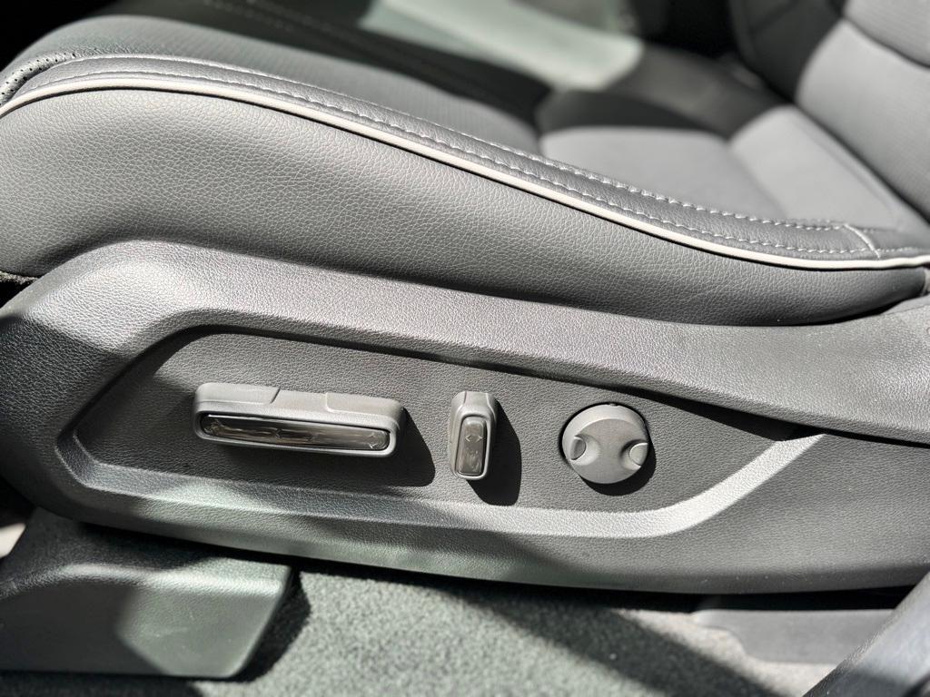 new 2025 Honda Pilot car, priced at $55,255