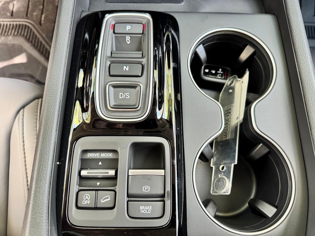 new 2025 Honda Pilot car, priced at $47,050
