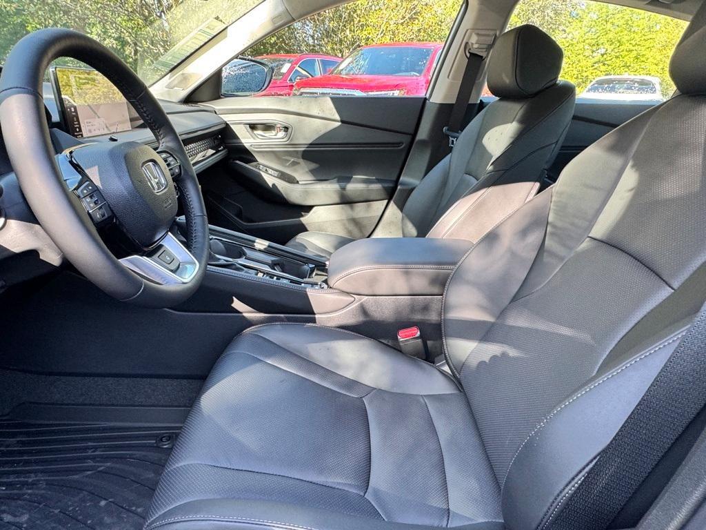 new 2025 Honda Accord Hybrid car, priced at $40,905