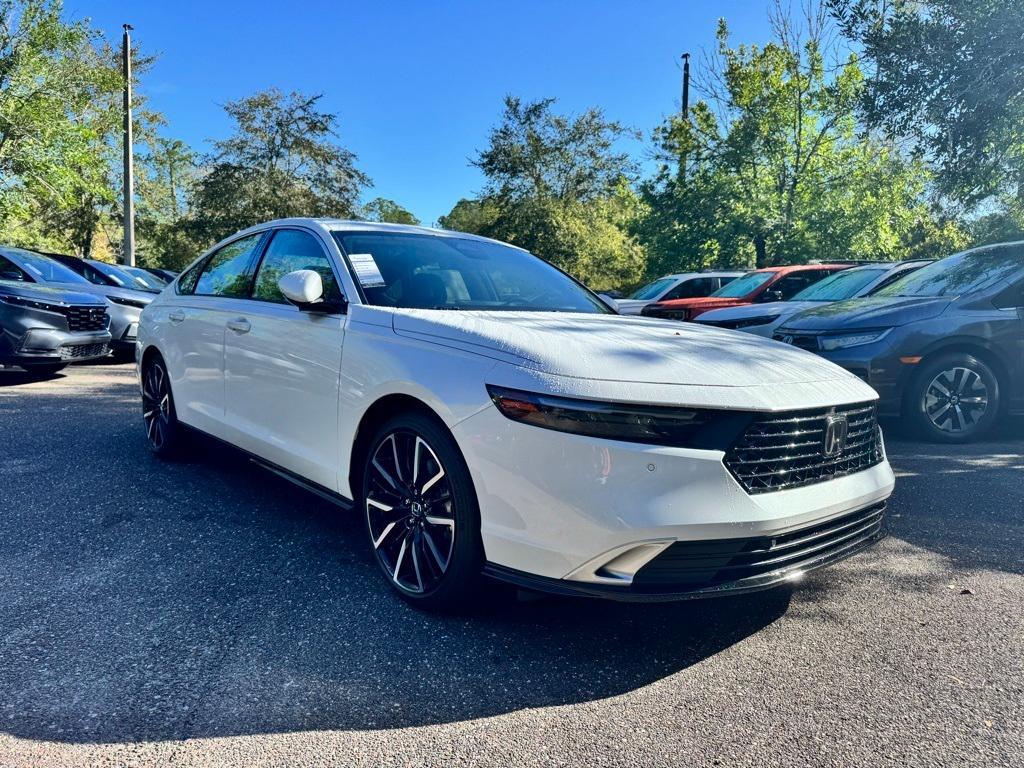 new 2025 Honda Accord Hybrid car, priced at $40,905