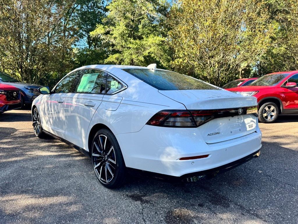 new 2025 Honda Accord Hybrid car, priced at $40,905