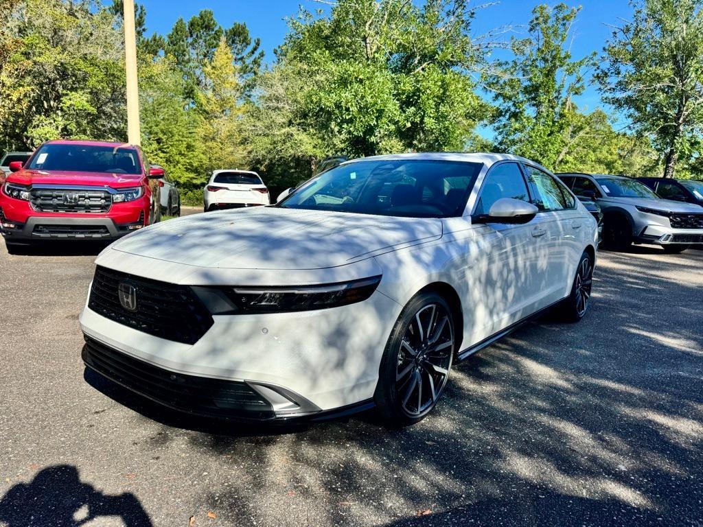 new 2025 Honda Accord Hybrid car, priced at $40,905