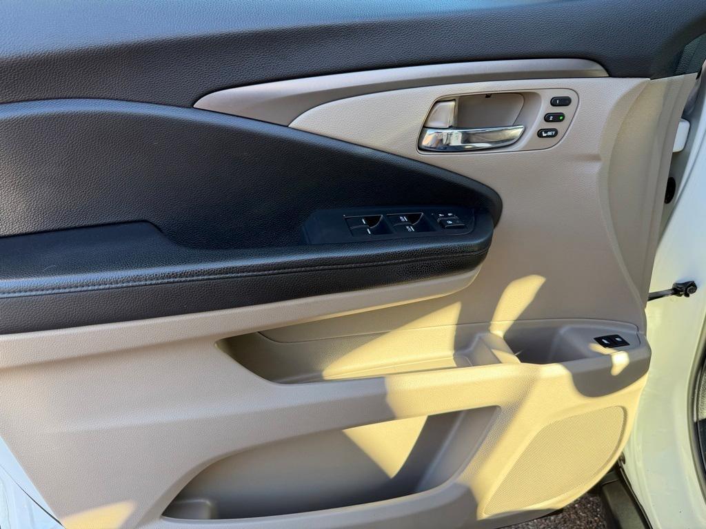 used 2021 Honda Pilot car, priced at $27,441