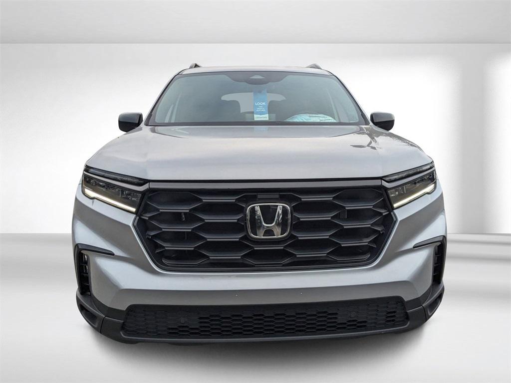 new 2025 Honda Pilot car, priced at $43,695