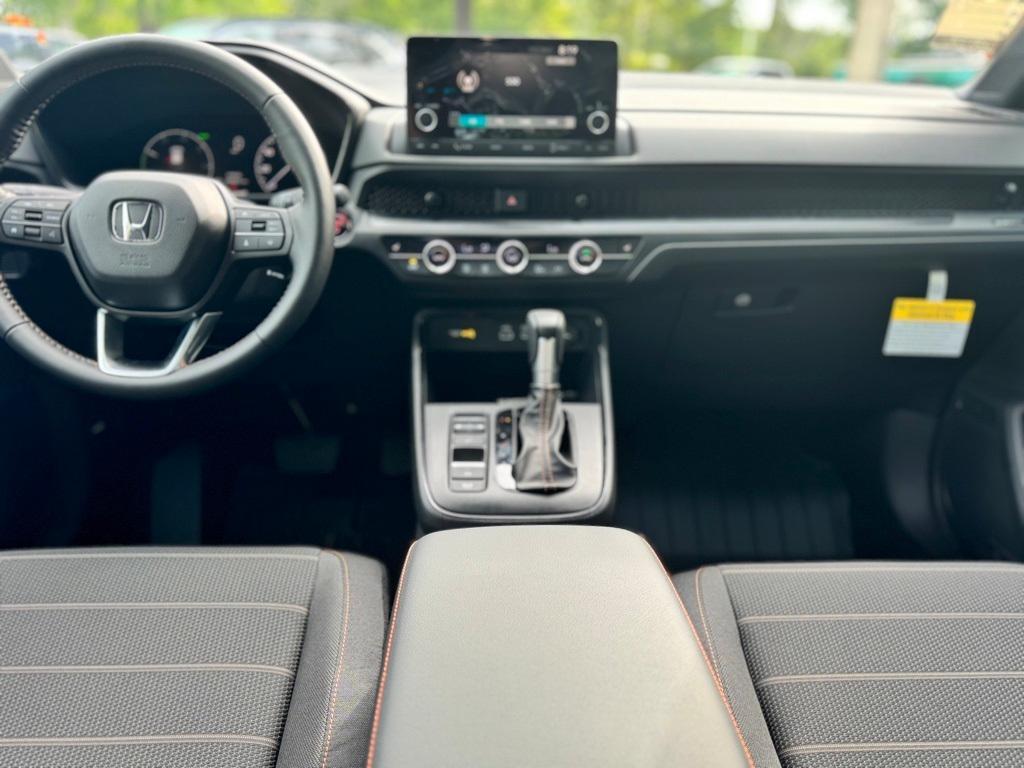 new 2025 Honda CR-V Hybrid car, priced at $38,000