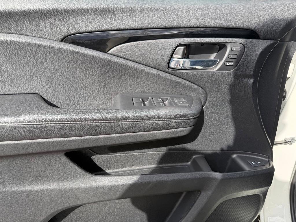 used 2019 Honda Pilot car, priced at $24,518