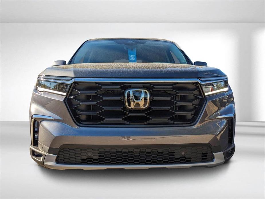 new 2025 Honda Pilot car, priced at $48,895