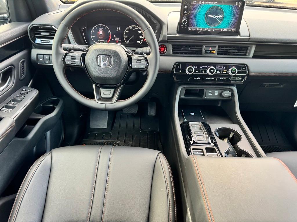 new 2025 Honda Pilot car, priced at $50,850