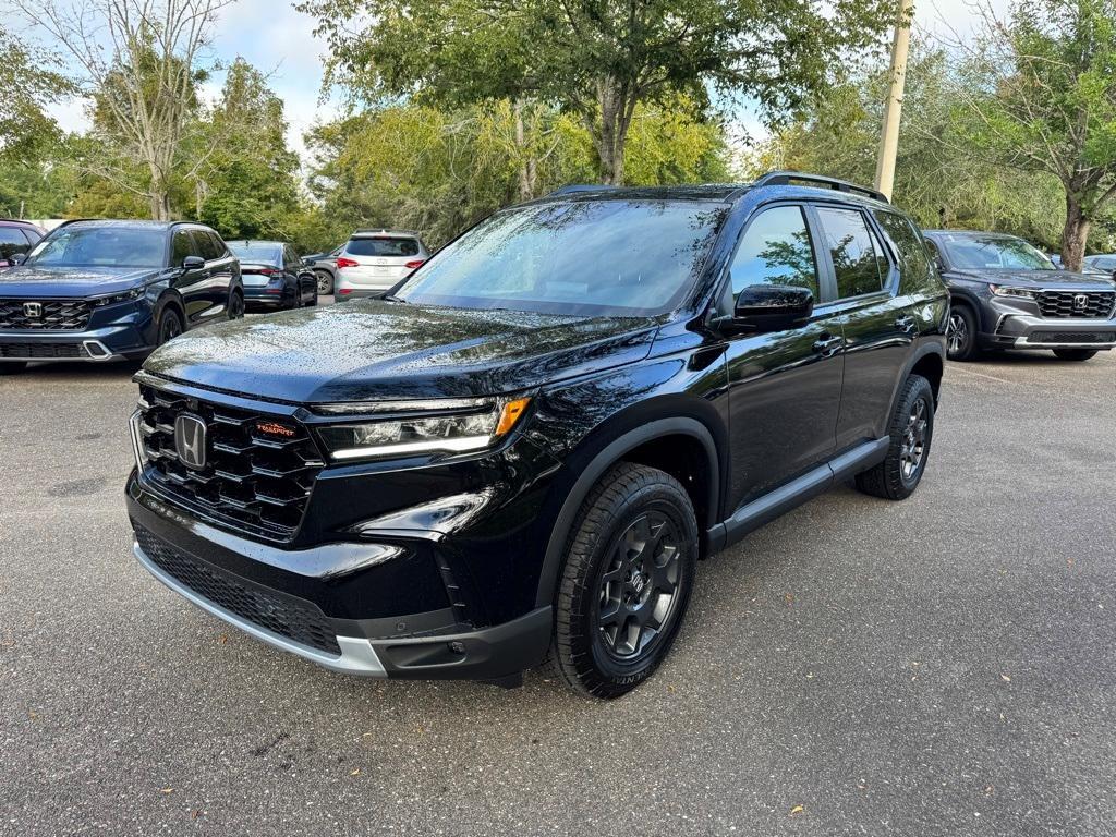 new 2025 Honda Pilot car, priced at $50,850
