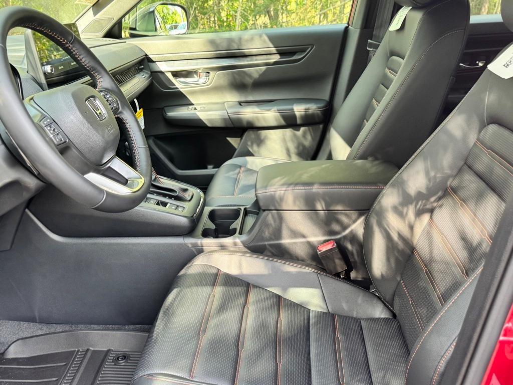 new 2026 Honda CR-V Hybrid car, priced at $40,575